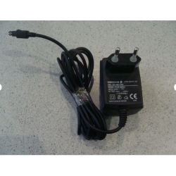 Сетевое зарядное устройство Ericsson Type 4020061-BV 4.5V 300mA разъём Ericsson Model PI-35-394EU