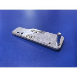 Кронштейн двери нижний левый (для перенавески) холодильника Vestel